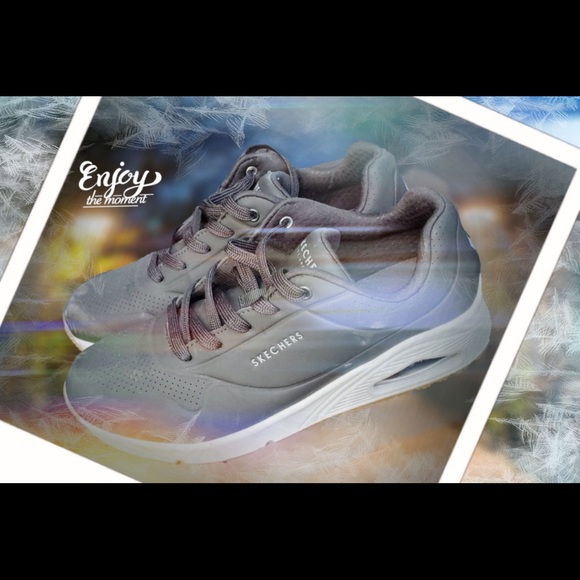 Women’s Uno Stand On Air Sneaker - Picture 2 of 2